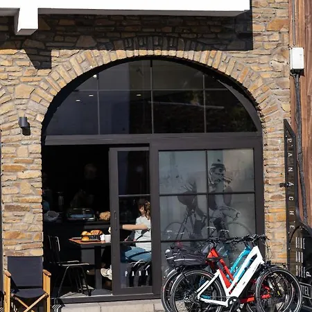 Panache - Bike En Sleep Panzió *